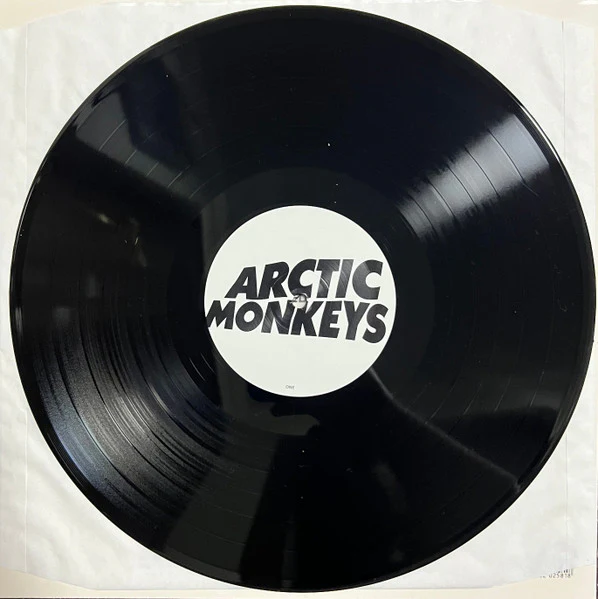 ARCTIC MONKEYS, Suck it and See (Domino; WIGLP258, UK 2021 Reissue, Embossed Gatefold Sleeve, Insert, 180 Gram & Download) LP NEW/NEW - Image 3