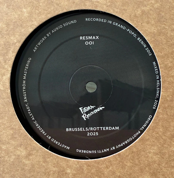 AUKIO SOUND FEAT. JOHN FOLLASS, Hode Medio / Sakpata (Futura Resistenza; RESMAX 001, Belgium 2025) 12" VG+/VG+ - Image 2