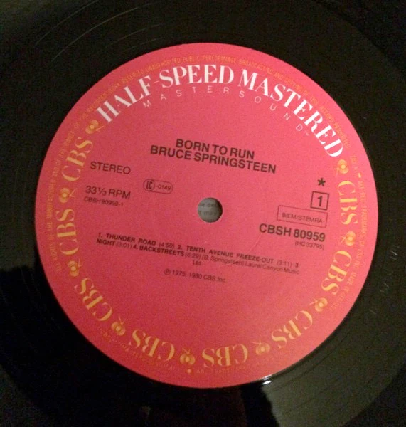BRUCE SPRINGSTEEN, Born to Run (CBS; 80959, UK 1980 Reissue, Gatefold, 2 Inserts, Half-Speed Mastered) LP VG/VG+ - Image 3