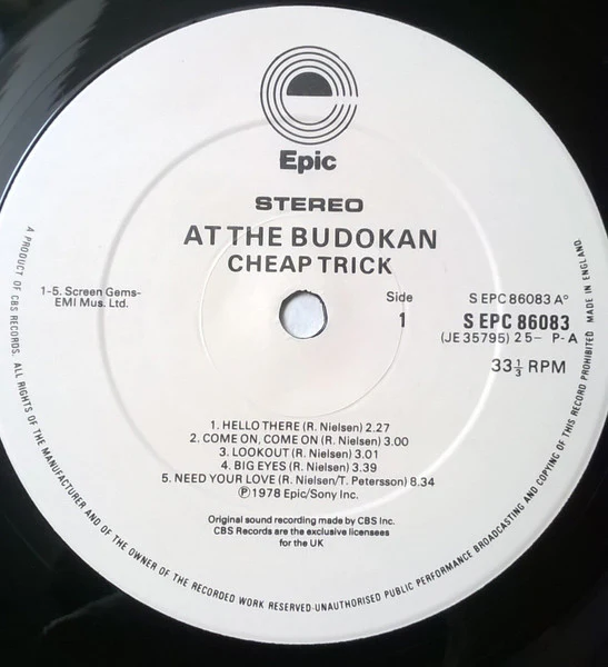 CHEAP TRICK, At The Budokan (Epic White Labels; EPC 86083, UK 1978, Booklet, Black Vinyl) LP VG/VG+ - Image 3