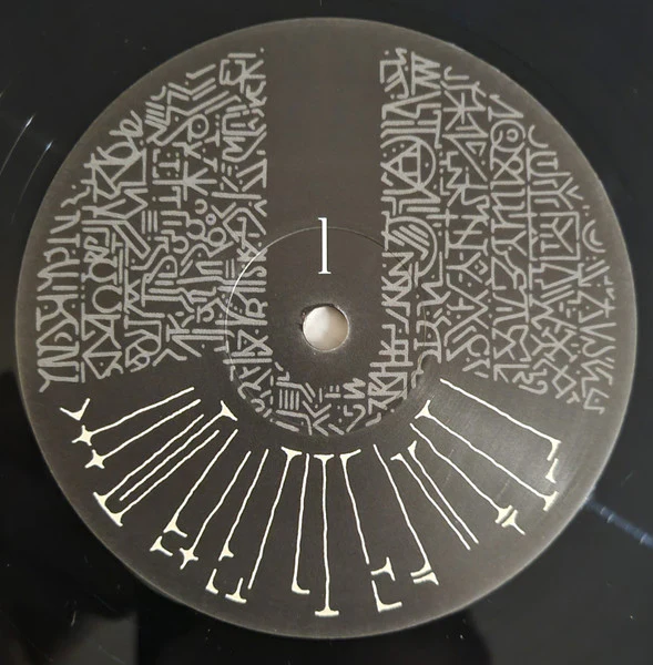 DOOM, Born Like This (Lex Records ; LEX069LP, UK 2021 Reissue, Embossed foil-blocked Sleeve, 2 spot-glossed Inners, 2021 reissue without push-out-masks and glitter sticker.) 2xLP VG+/VG+ - Image 3