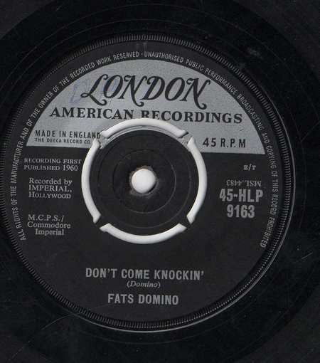 FATS DOMINO, Walking To New Orleans / Don't Come Knockin' (London Records; 45-HLP-9163, UK 1960, 4 prong centre) 7" /VG+ - Image 2