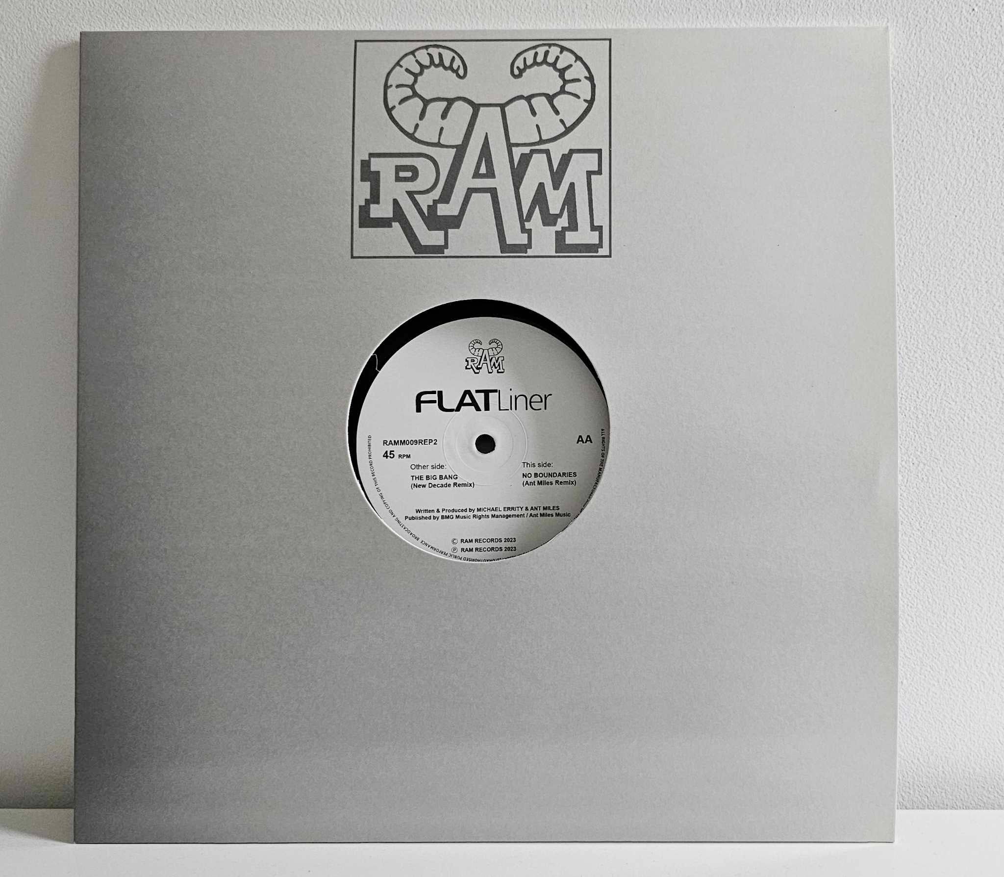 FLATLINER, The Big Bang (New Decade Remix) / No Boundaries (Ant Miles Remix) (Ram Records; RAMM009REP2, UK 2023, Die Cut Company Sleeve) 12" VG+/VG