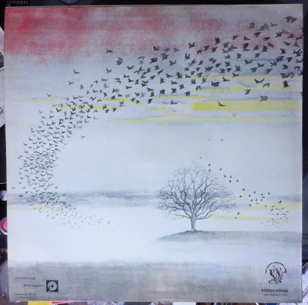 GENESIS, Wind & Wuthering (Charisma; 9124 003, Portugal 1977, Glossy Sleeve) LP VG+/VG+ - Image 2