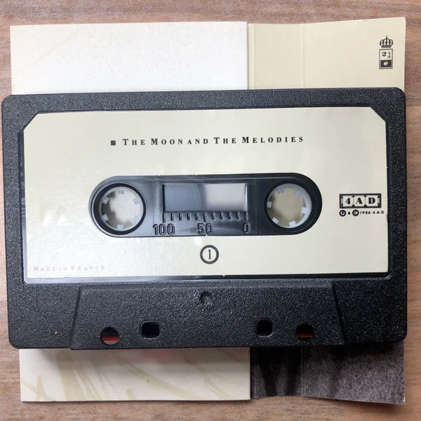 HAROLD BUDD, ELIZABETH FRASER, ROBIN GUTHRIE, SIMON RAYMONDE, The Moon And The Melodies (4AD; CAD C 611, 	UK 1986, J - Card, Cocteau Twins) Cassette VG+/VG+ - Image 2