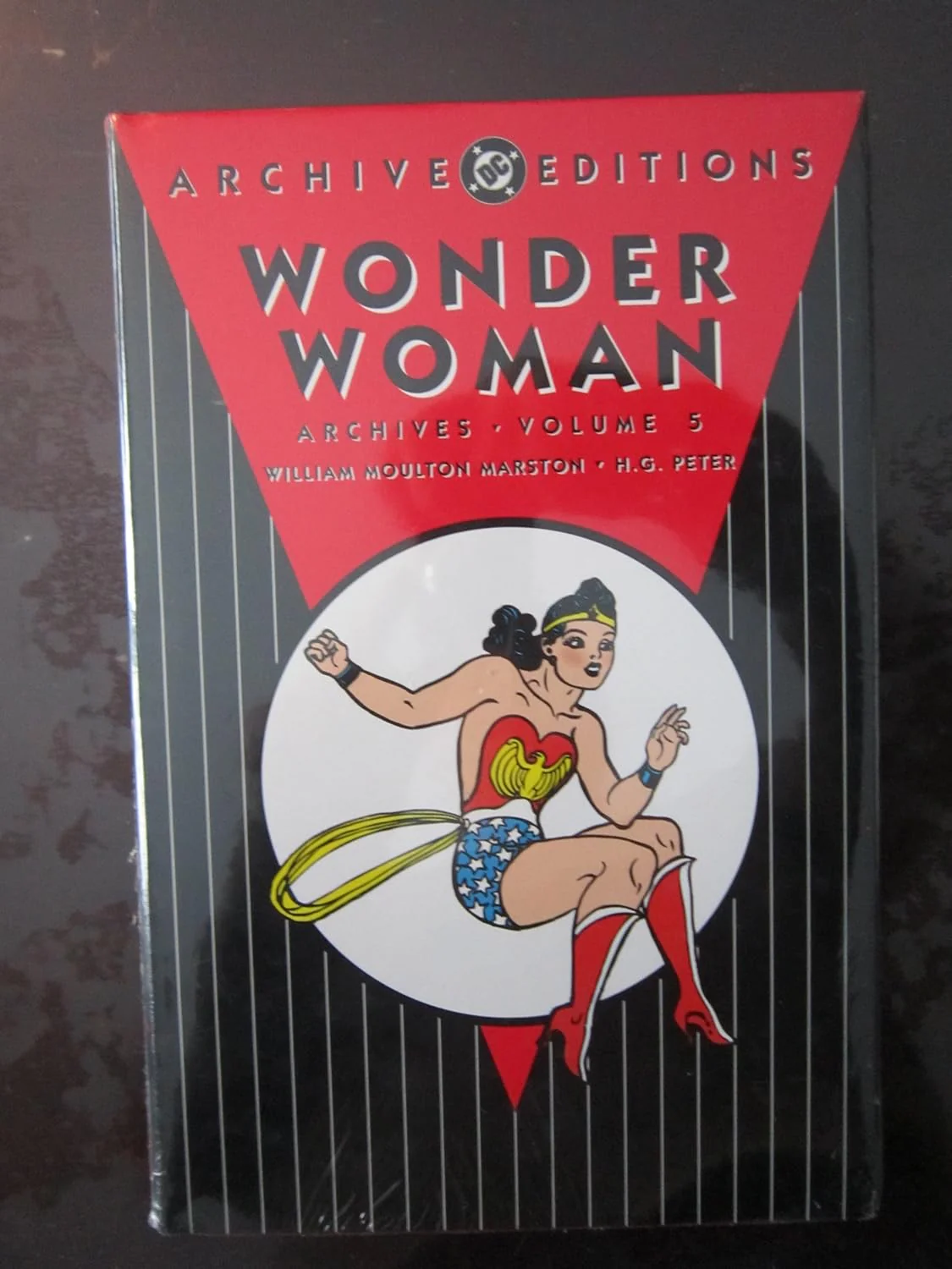 H.G. PETER, Wonder Woman Archives, Vol. 5 (DC Comics; , Europe 2007) Book VG+/VG+