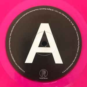 IDLES, A Beautiful Thing: Idles Live At Le Bataclan (Partisan Records; PTKF2174-5, UK, Europe & US 2019, Booklet, Pink Clear Neon Vinyl) 2xLP VG+/VG+ - Image 3