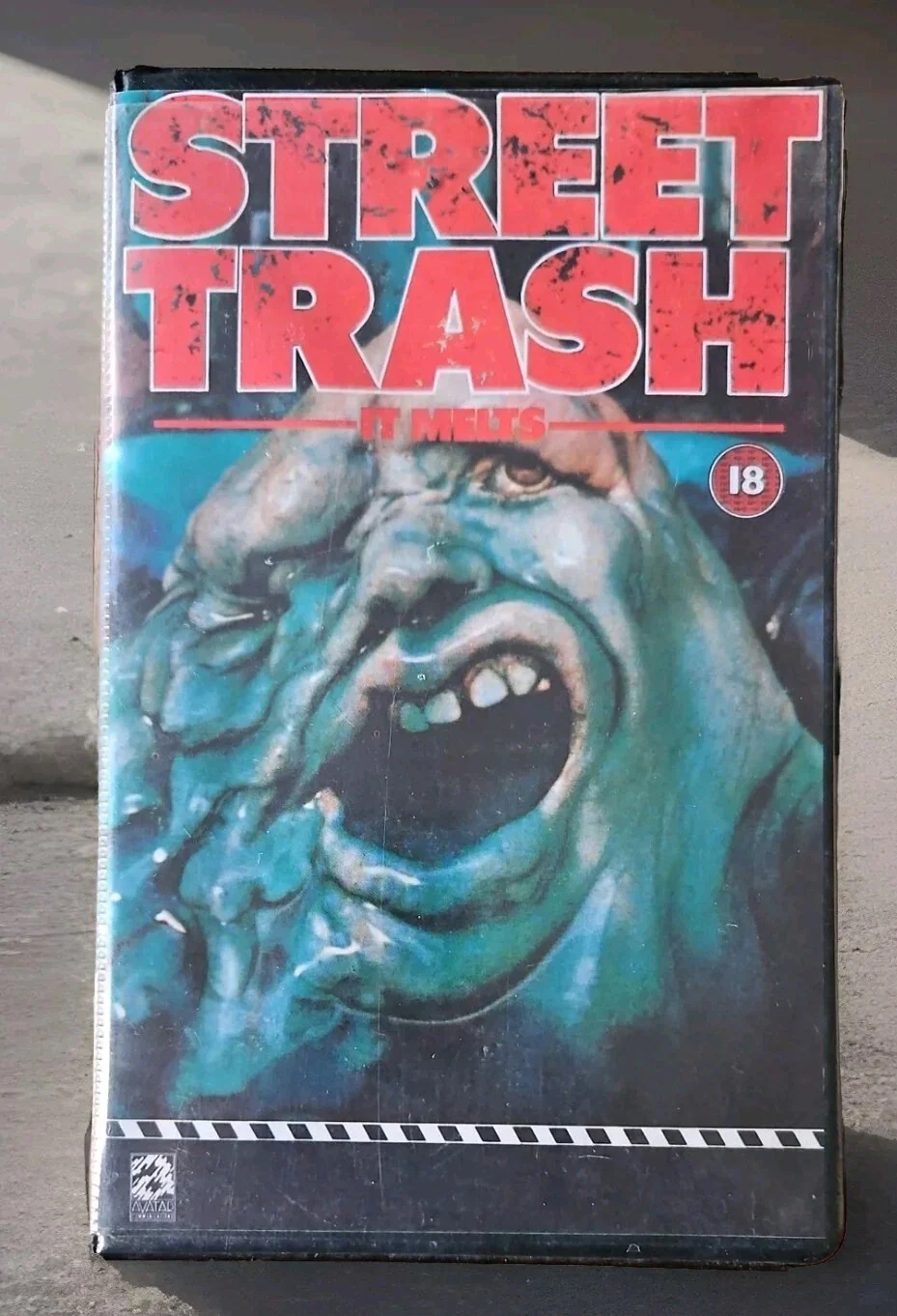 JIM MURO, Street Trash (Avatar Film Co.; , UK 1986, Clamshell, Horror, Rare) VHS VG/VG