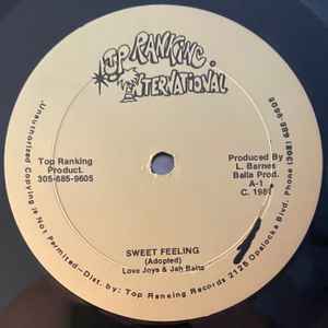 LOVE JOYS / LOVE JOYS & JAH BATTA, Sweet Feeling / Sweet Feeling (Top Ranking International; none, US 1981) 12" /VG - Image 2