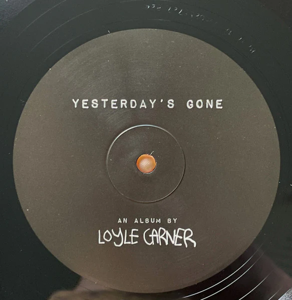LOYLE CARNER, Yesterday's Gone (AMF Records; AMF0007, Europe 2017, Inner & Insert) LP VG+/VG+ - Image 3