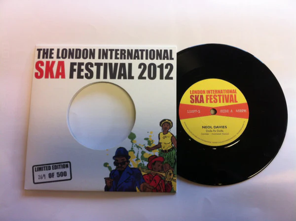 NEOL DAVIES / THE DUALERS, Dolla Fe Dolla / Nothing Takes The Place Of You (London International Ska Festival; LISF7-1, UK 2012, Company Sleeve, Limited Numbered Edition of 500 / Solid Centr 7" EX/EX