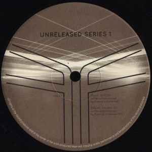 ONEIRIC VS MAN-D.A., Aurora / Calling 313 (Flash Forward ; FFORUS 001, Italy 2017) 12" /VG - Image 2