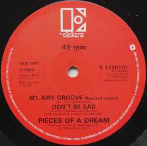 PIECES OF A DREAM, Warm Weather/ Mt. Airy Groove (Remixed Version)/ Don't Be Sad (Elektra; K 13201(T), UK 1982, Company Sleeve) 12" VG+/VG - Image 3
