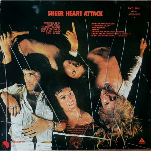 QUEEN, Sheer Heart Attack (EMI; EMC 3061, UK 1974, Laminated Sleeve With Trident Logo On Rear, Inner With Two Cut Corners, 3U/4U TML-S Runouts) LP VG/G+ - Image 2