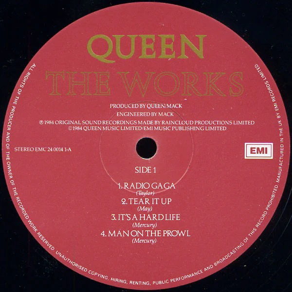 QUEEN, The Works (EMI; EMC 24 0014 1, UK 1984, Non-Textured Sleeve, Inner With Square Corners) LP VG/VG+ - Image 3