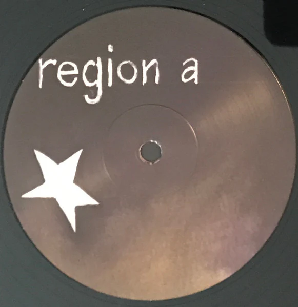 RICHARD YOUNGS, Regions Of The Old School (; MIE 021, UK 2013, Gatefold) 2xLP VG+/VG+ - Image 3