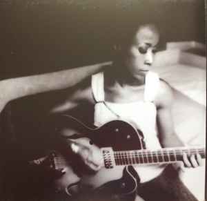 ROKIA TRAORE, Tchamantche (Out Here; OH 011 LP, Germany 2008, Gatefold, Booklet) 2xLP VG/VG+ - Image 2