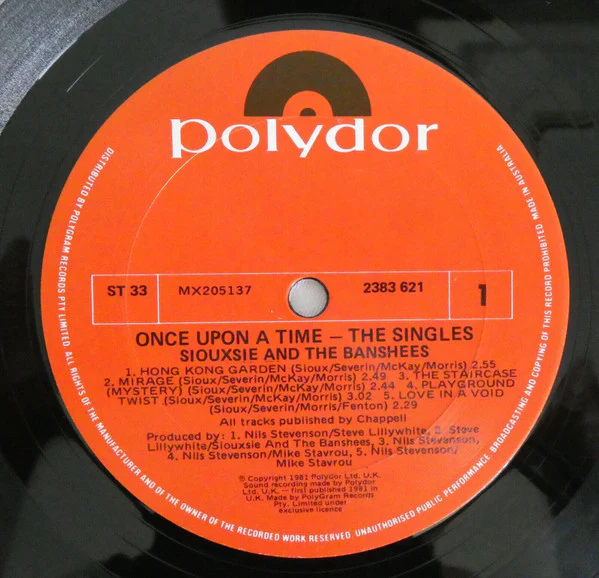 SIOUXSIE AND THE BANSHEES, Once Upon A Time/The Singles (Polydor Red Label; 2383 621, Australia 1981, Insert) LP G+/VG - Image 3