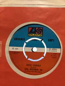 SOUL BROTHERS SIX, Some Kind Of Wonderful / Check Yourself (Atlantic; K 10204, UK 1972, Company Sleeve, 4 prong centre) 7" VG/VG+ - Image 2