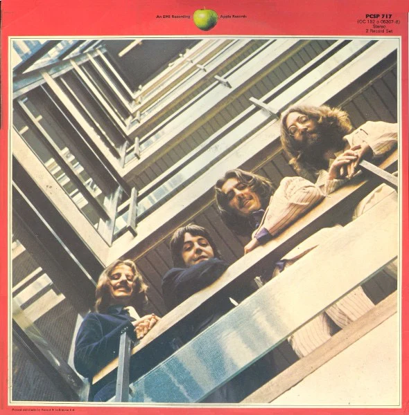 THE BEATLES, 1962-1966 (Apple; PCSP 717, UK 1970s Reissue, Gatefold, 2 Inners With Rounded Corners, No Barcode) 2xLP VG/VG+ - Image 2