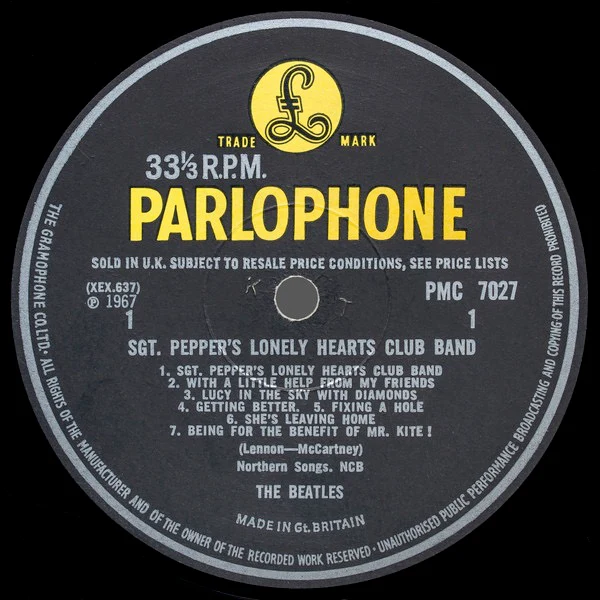 THE BEATLES, Sgt. Pepper's Lonely Hearts Club Band (Parlophone Black/Yellow; PMC 7027, UK 1967, Laminated Gatefold Sleeve, Cut-out Insert, No Inner, Mono 1st Press, XEX637-1 & 638-1) LP VG/G+ - Image 3