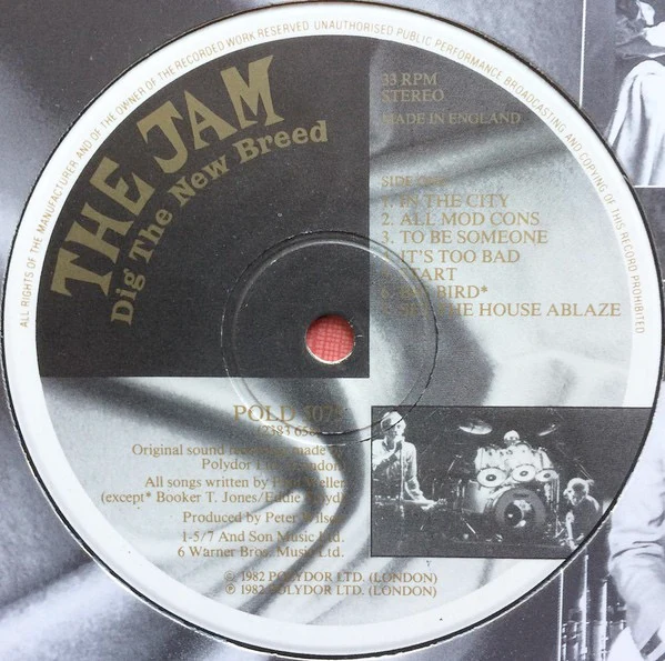 THE JAM, Dig the New Breed (Polydor; POLD 5075, UK 1982, Die Cut Flipback Sleeve, Die Cut Inner, No "ARUN" In Runouts) LP VG/VG - Image 3