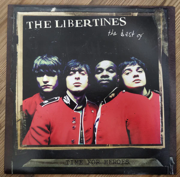 THE LIBERTINES, Time For Heroes - The Best Of The Libertines (Rough Trade; RTRADLP421, UK 2018 Reissue, Textured Sleeve, Insert, Red Vinyl) LP VG+/EX