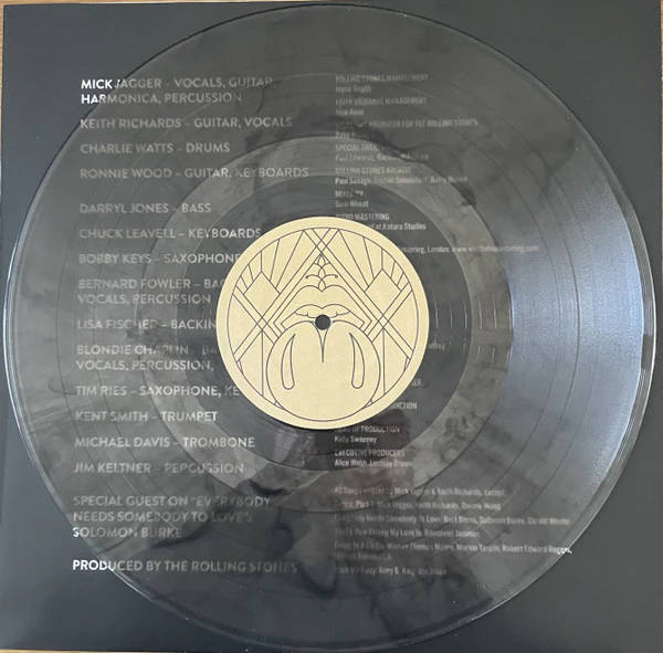 THE ROLLING STONES, Live At The Wiltern (Rolling Stones Records; 00602455710826, Worldwide 2024, Gatefold, 3 Inners, Bronze/Black Swirl Vinyl. Nov. 4, 2002 set from Los Angeles' Wiltern Thea LP VG+/VG+ - Image 3