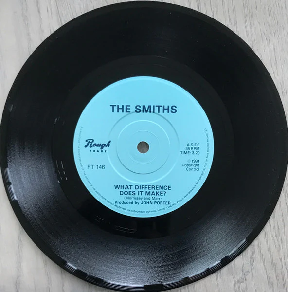THE SMITHS, What Difference Does It Make? (Rough Trade; RT 146, UK 1984, Morrissey Cover, Cursive Rough Trade Logo on Label, Solid Centre) 7" VG/VG - Image 3