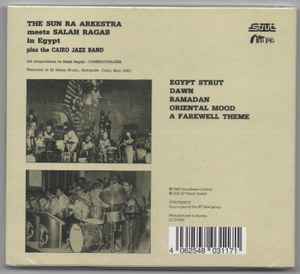 THE SUN RA ARKESTRA MEETS SALAH RAGAB PLUS THE CAIRO JAZZ BAND, In Egypt (Strut; STRUT266CD, Europe 2022, Digipak) CD VG+/VG+ - Image 2
