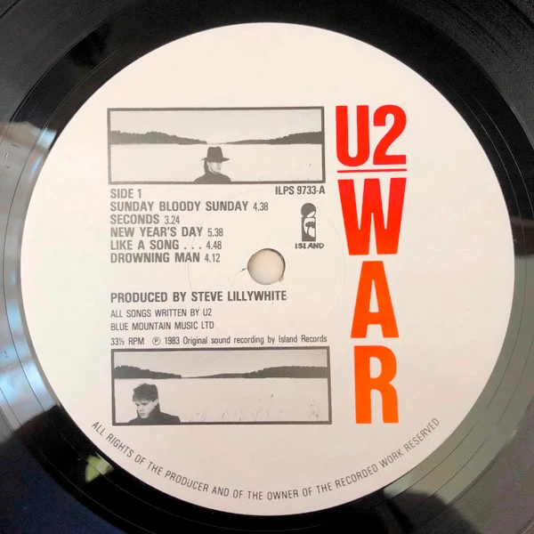 U2, War (Island Records; ILPS 9733, UK 1983, Textured Gatefold Sleeve, Company Inner, No Barcode) LP VG/VG+ - Image 3